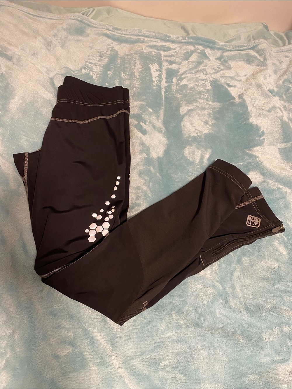 NWOT - Salomon Black Leggings